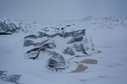 Svinafellsjökull - a cold morning