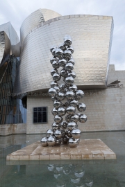 Tall Tree & The Eye (Anish Kapoor)