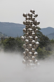 Tall Tree & The Eye (Anish Kapoor)