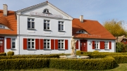 Captain's villa, Born
