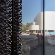 Kö-Bogen II  (Ingenhoven Architects) reflecting Düsseldorfer Schauspielhaus