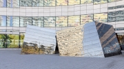 Dreischeibenhaus reflecting in Kö-Bogen I